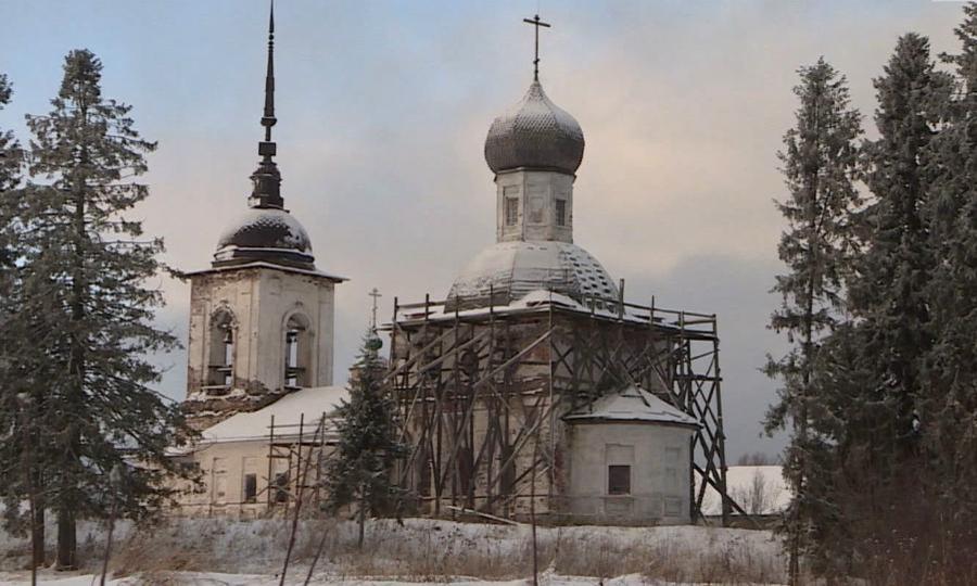 В Каргопольском районе началась реставрация храма Святых Петра и Павла