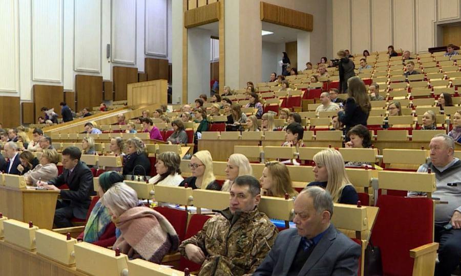 Государственные служащие Архангельска готовятся к переходу на электронные форматы госзакупок
