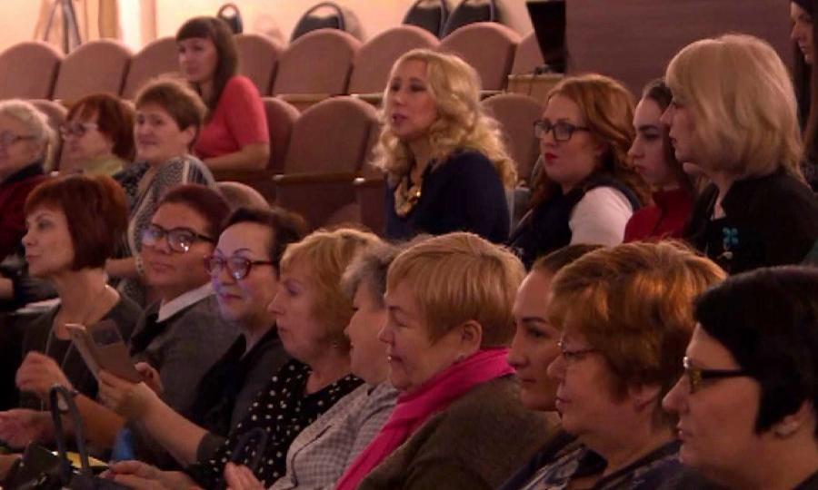 Традиции и новации в работе Архангельского Совета женщин обсудили на итоговой конференции